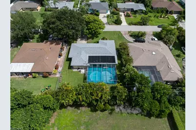 1330 SE 44th Ter, Cape Coral, FL 33904 - Photo 6
