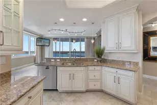2090 W First St, Fort Myers, FL 33901 - Photo 12