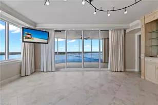 2090 W First St, Fort Myers, FL 33901 - Photo 10