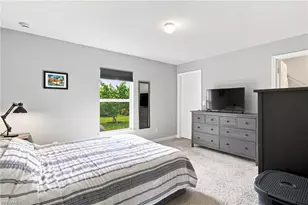 2725 NW 19th Pl, Cape Coral, FL 33993 - Photo 8