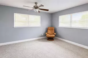 1634 Newport Ct, Fort Myers, FL 33907 - Photo 10