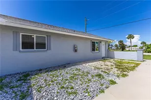 16593 Davis Rd, Fort Myers, FL 33908 - Photo 4