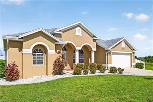 2 NW 29th Pl, Cape Coral, FL 33993 - Photo 4