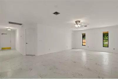 1011 El Mar Ave, Fort Myers, FL 33919 - Photo 6