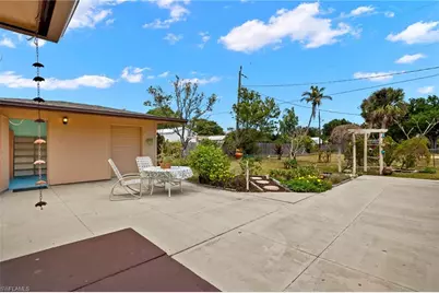 1011 El Mar Ave, Fort Myers, FL 33919 - Photo 32