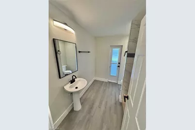 145 SW 28th Ter, Cape Coral, FL 33914 - Photo 16