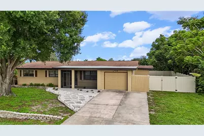 4029 Country Club Blvd, Cape Coral, FL 33904 - Photo 6