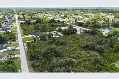 1321 Hibiscus Ave, Lehigh Acres, FL 33972 - Photo 6