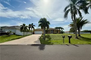 2209 NE 9th Ave, Cape Coral, FL 33909 - Photo 1