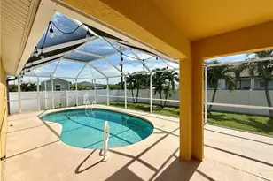 2209 NE 9th Ave, Cape Coral, FL 33909 - Photo 32