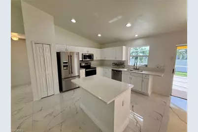 2209 NE 9th Ave, Cape Coral, FL 33909 - Photo 4