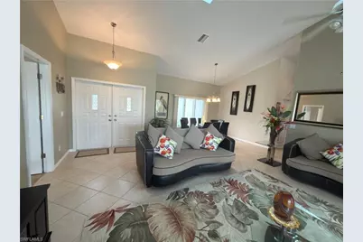 2815 SW 25th Ave, Cape Coral, FL 33914 - Photo 2