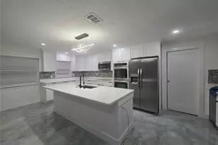1736 Colorado Ave NE, Saint Petersburg, FL 33703 - Photo 10