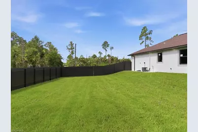 1151 Rachel St E, Lehigh Acres, FL 33974 - Photo 10