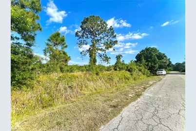18 Roosevelt Ave, Lehigh Acres, FL 33936 - Photo 2