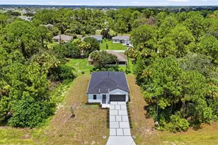 8032 Windswept Cir, Labelle, FL 33935 - Photo 2