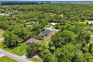 8032 Windswept Cir, Labelle, FL 33935 - Photo 36
