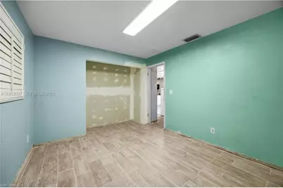 1526 NE 4th Ter, Cape Coral, FL 33909 - Photo 14