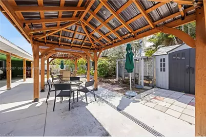 1526 NE 4th Ter, Cape Coral, FL 33909 - Photo 30