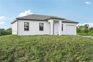 4402 E 19th St, Lehigh Acres, FL 33972 - Photo 4