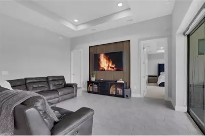 1107 NW 13th St, Cape Coral, FL 33993 - Photo 4