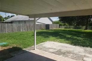 1306 Hibiscus Dr, Cape Coral, FL 33909 - Photo 12