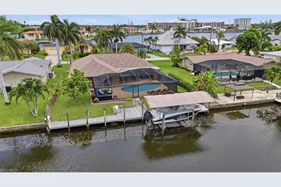 418 Avalon Dr, Cape Coral, FL 33904 - Photo 8