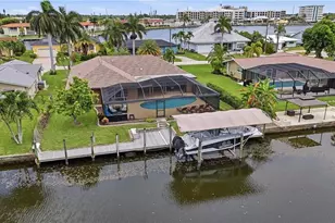 418 Avalon Dr, Cape Coral, FL 33904 - Photo 8