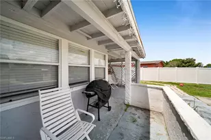 302 E Penn Rd, Lehigh Acres, FL 33936 - Photo 4
