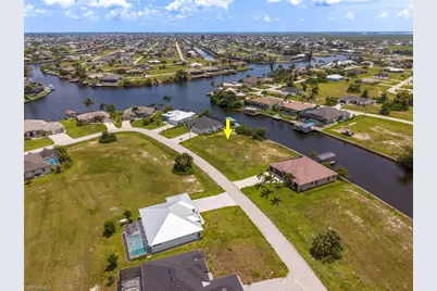 2210 NW 37th Pl, Cape Coral, FL 33993 - Photo 12
