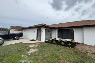 1804 Viscaya Pkwy, Cape Coral, FL 33990 - Photo 2
