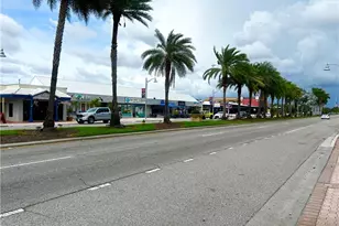 4906 Victoria Dr, Cape Coral, FL 33904 - Photo 30