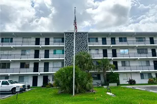 4906 Victoria Dr, Cape Coral, FL 33904 - Photo 20