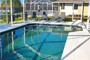 3010 SE 18th Pl, Cape Coral, FL 33904 - Photo 4