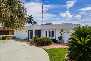3319 SE 17th Ave, Cape Coral, FL 33904 - Photo 2