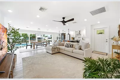 16 Sunview Blvd, Fort Myers Beach, FL 33931 - Photo 6