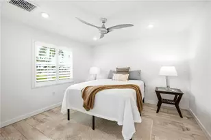 16 Sunview Blvd, Fort Myers Beach, FL 33931 - Photo 12
