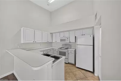 4122 Residence Dr #121, Fort Myers, FL 33901 - Photo 8