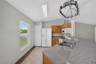2102 NE 17th Ave, Cape Coral, FL 33909 - Photo 8