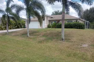 2122 NW 14th Ln, Cape Coral, FL 33993 - Photo 2
