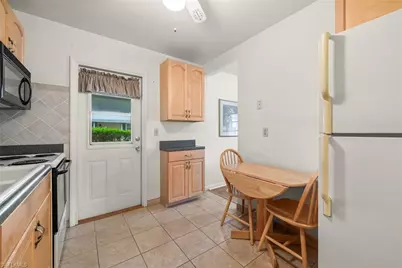 16 Dawn Flower Cir, Lehigh Acres, FL 33936 - Photo 8