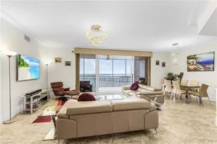 2104 W First St, Fort Myers, FL 33901 - Photo 4