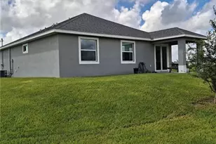 9019 E Broad Ct, Labelle, FL 33935 - Photo 4