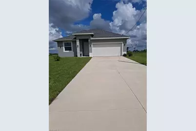 9019 E Broad Ct, Labelle, FL 33935 - Photo 1