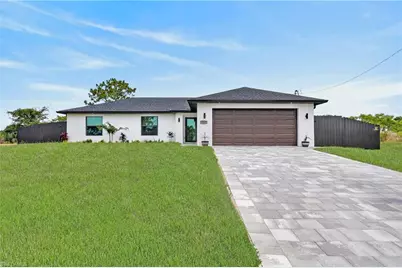 927 NE 32nd Ter, Cape Coral, FL 33909 - Photo 2