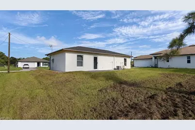 729 Anaconda Ave S, Lehigh Acres, FL 33974 - Photo 24