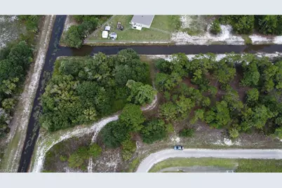 933 Memphis Ave, Lehigh Acres, FL 33974 - Photo 14