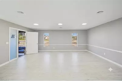 2080 Collier Ave, Fort Myers, FL 33901 - Photo 4