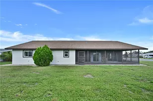 1482 N Larkwood Square, Fort Myers, FL 33919 - Photo 8
