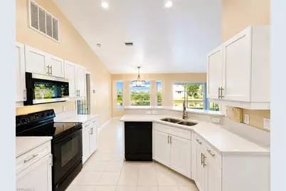 306 SE 8th Pl, Cape Coral, FL 33990 - Photo 6
